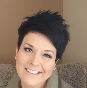 Meet your Posher, Monique